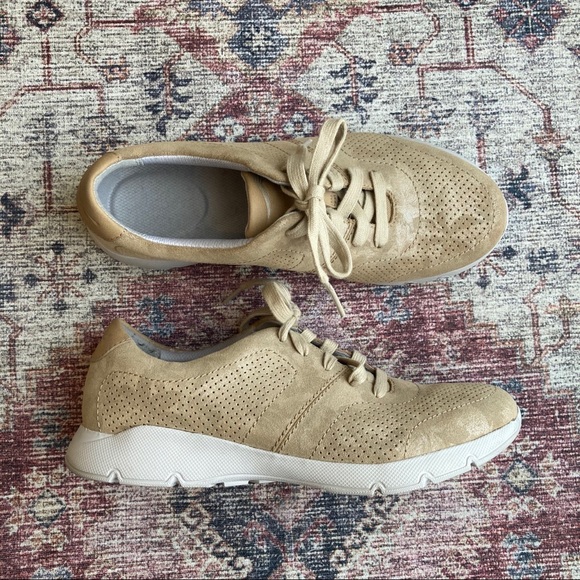 dansko alissa sneaker